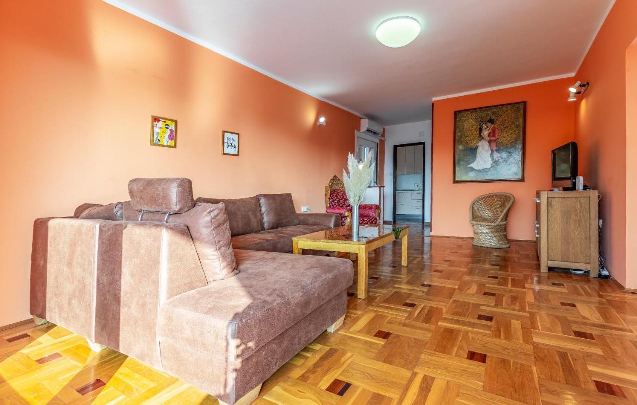 Apartments Pimpinella Premantura Exterior photo