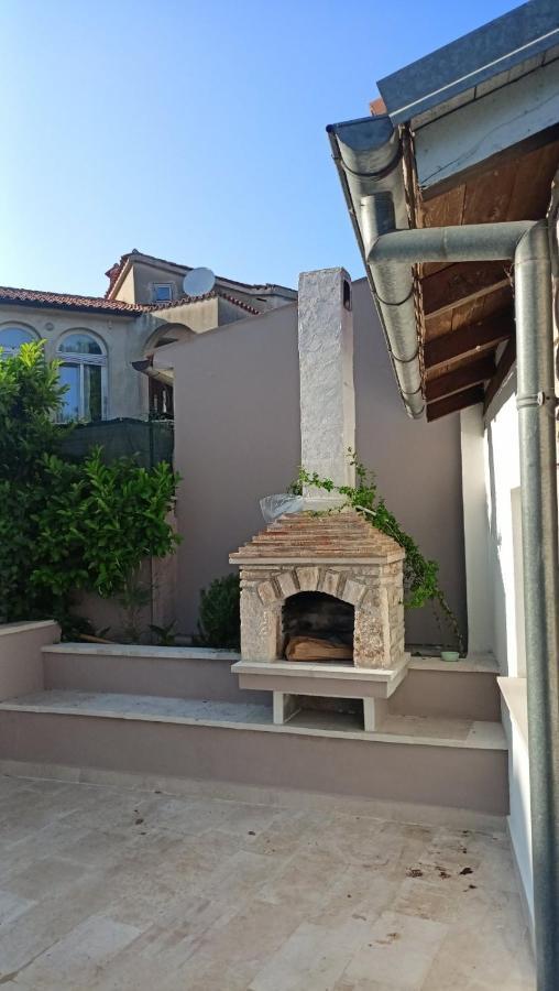 Apartments Pimpinella Premantura Exterior photo
