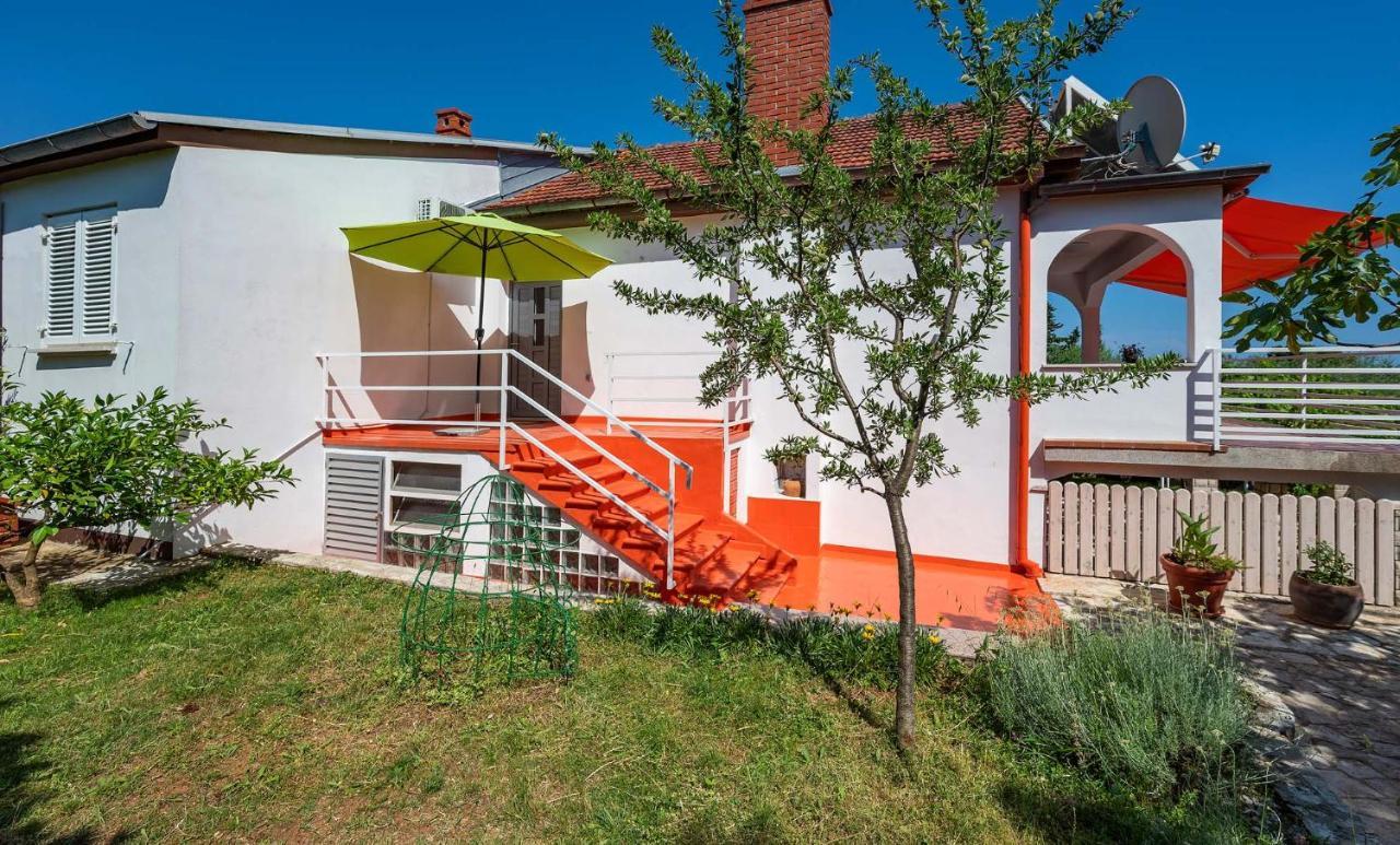 Apartments Pimpinella Premantura Exterior photo