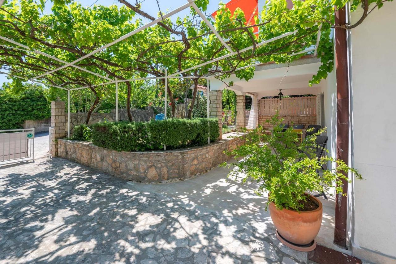 Apartments Pimpinella Premantura Exterior photo