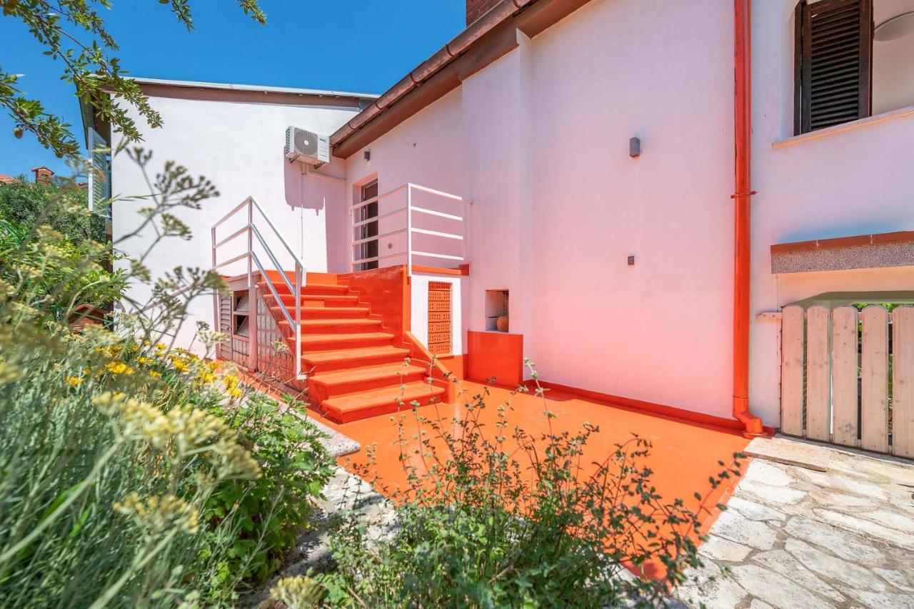 Apartments Pimpinella Premantura Exterior photo